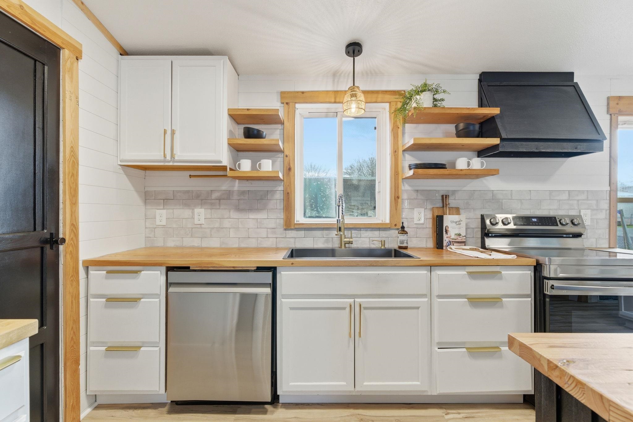 11705 North Wilson Street, Unit D28 Mead, WA 99021 - Photo 13 of 42