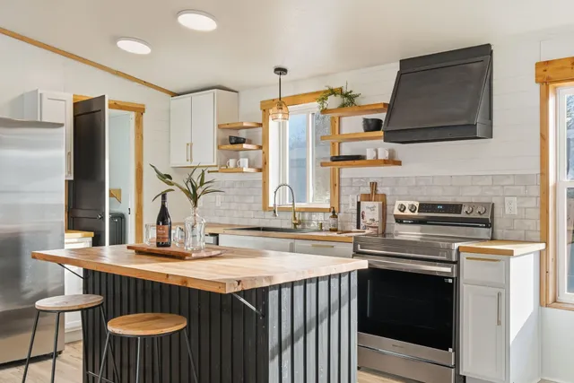 $129,500 | 11705 North Wilson Street, Unit D28, Mead, WA 99021