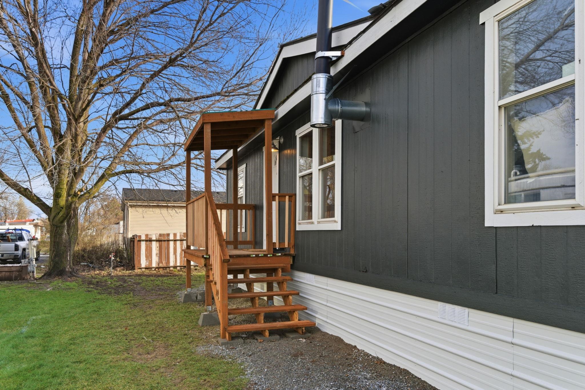 11705 North Wilson Street, Unit D28 Mead, WA 99021 - Photo 32 of 42