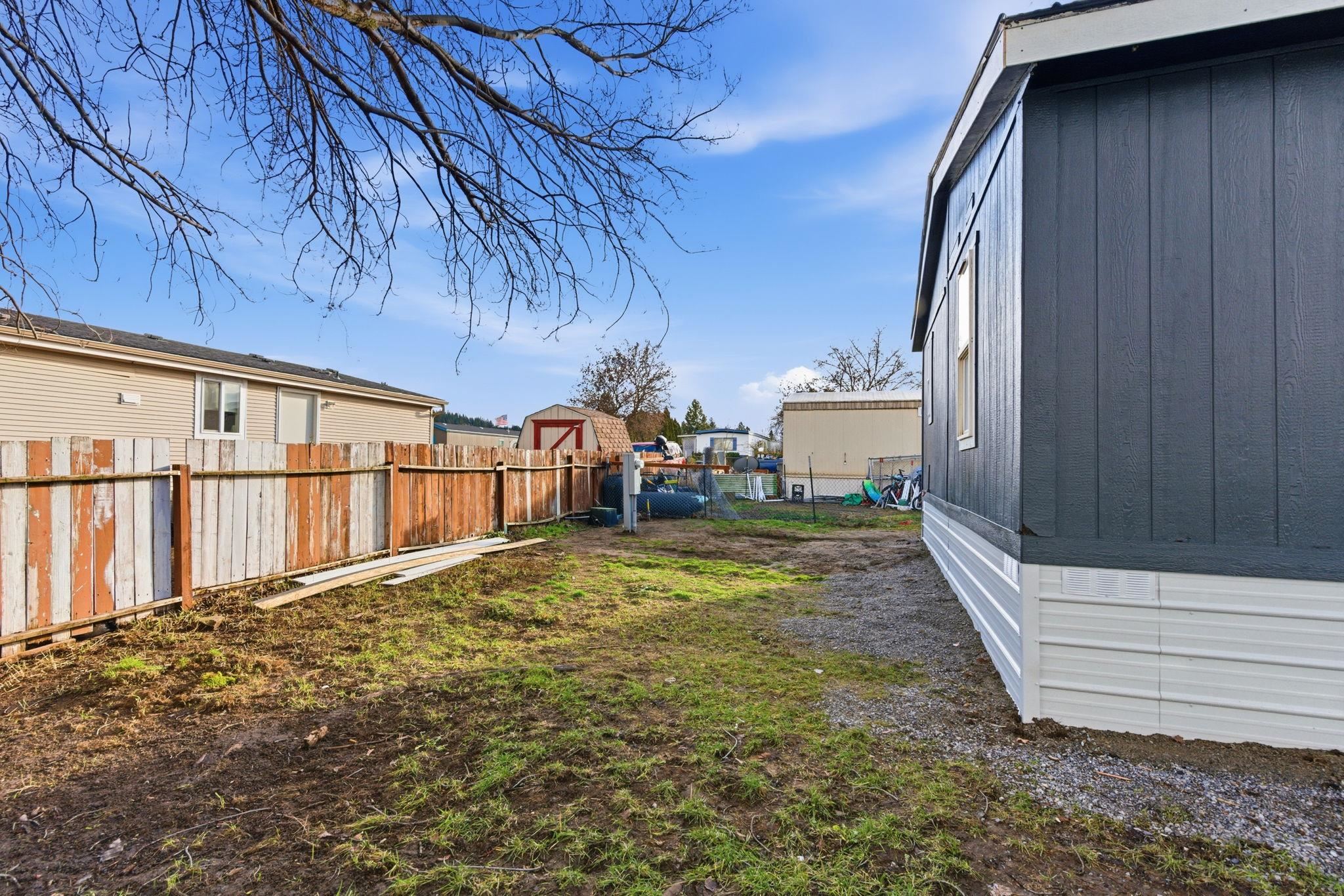 11705 North Wilson Street, Unit D28 Mead, WA 99021 - Photo 33 of 42