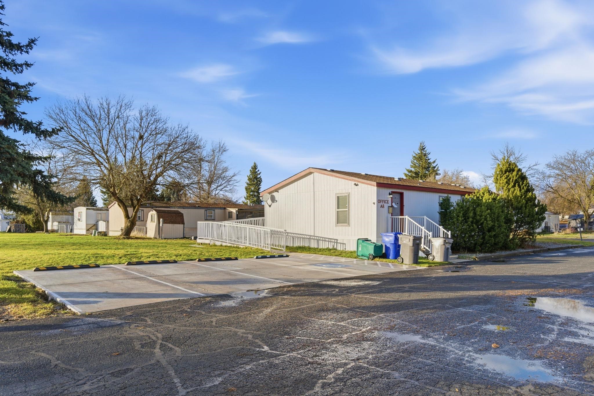 11705 North Wilson Street, Unit D28 Mead, WA 99021 - Photo 37 of 42