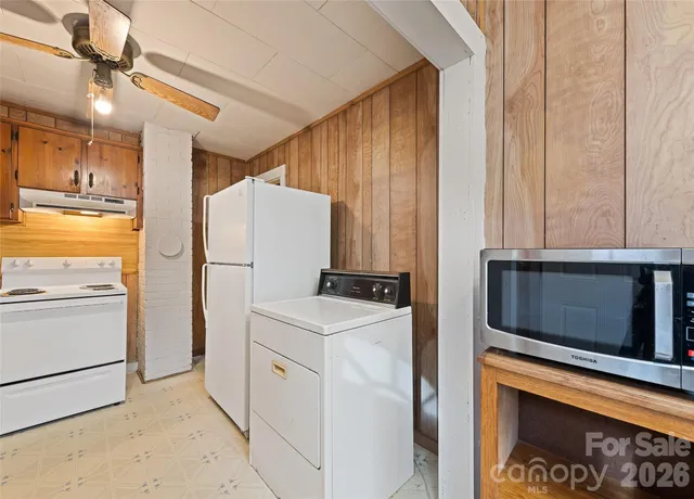 $299,000 | 1124 Skyland Drive, Sylva, NC 28779