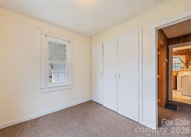 $299,000 | 1124 Skyland Drive, Sylva, NC 28779