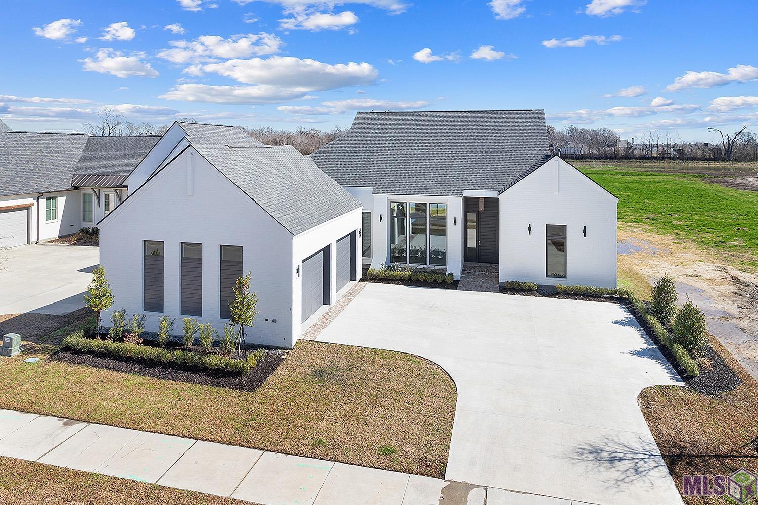 13645 Brook Point Drive Baton Rouge, LA 70810 - Photo 1 of 15 Gallery Image 1