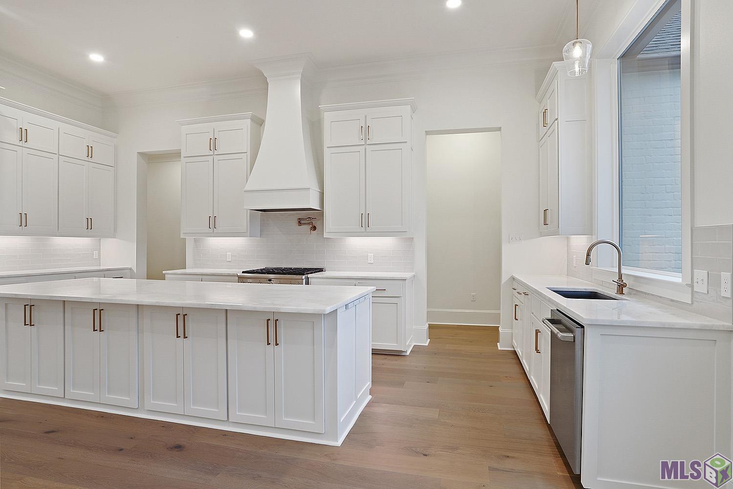 13645 Brook Point Drive Baton Rouge, LA 70810 - Photo 6 of 15 Gallery Image 6
