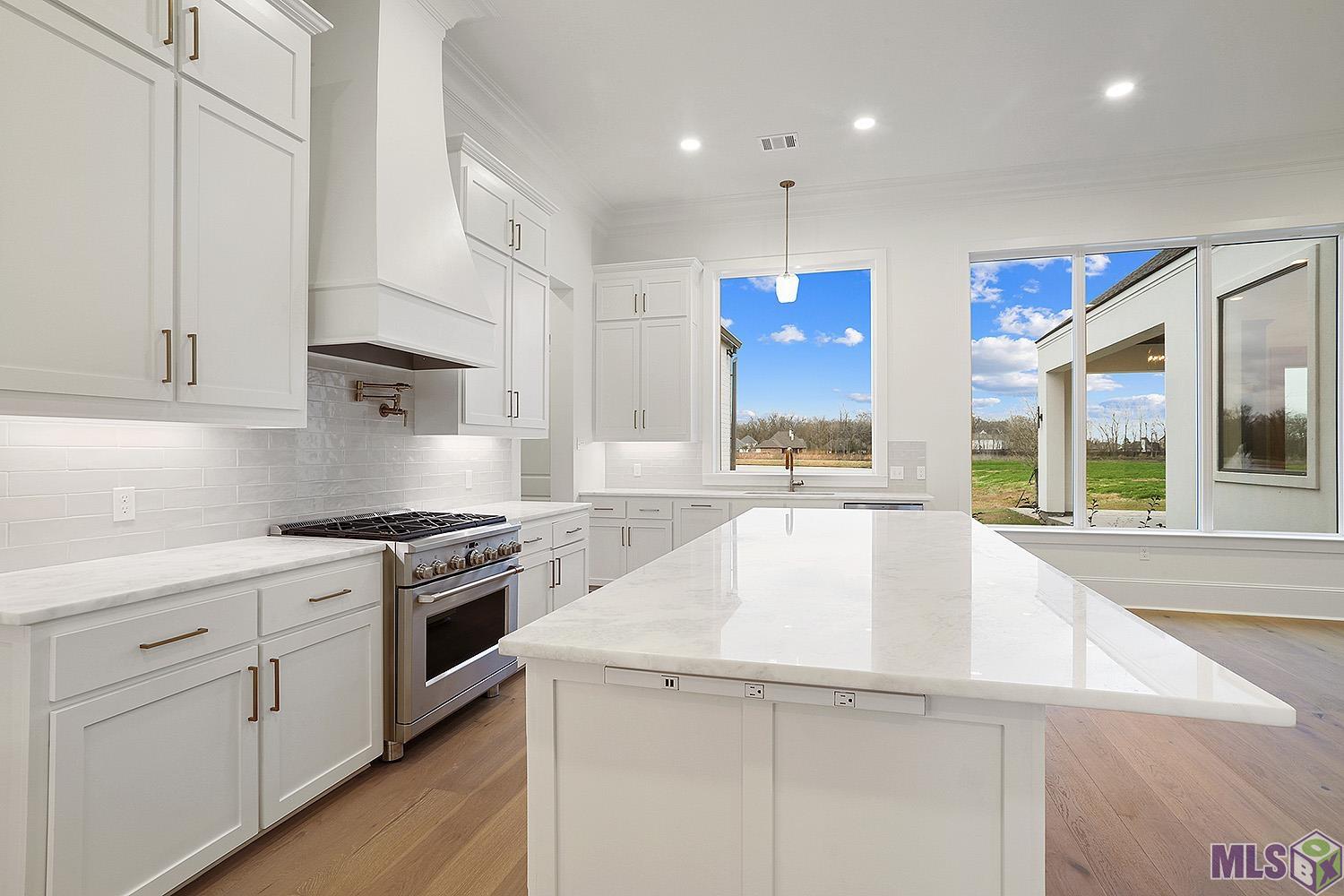 13645 Brook Point Drive Baton Rouge, LA 70810 - Photo 7 of 15 Gallery Image 7