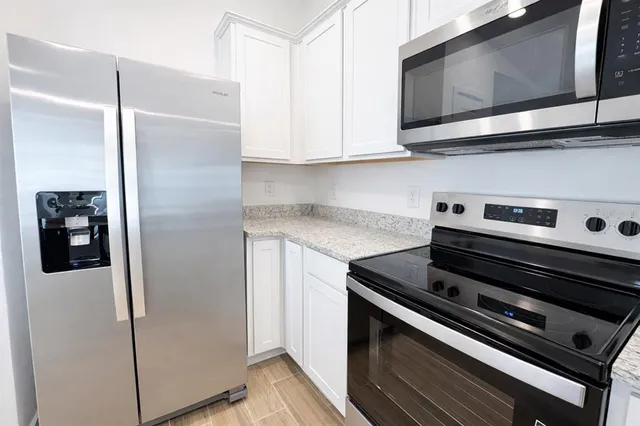 $2,100 | 2464 Fairview Road, Spring Hill, FL 34609