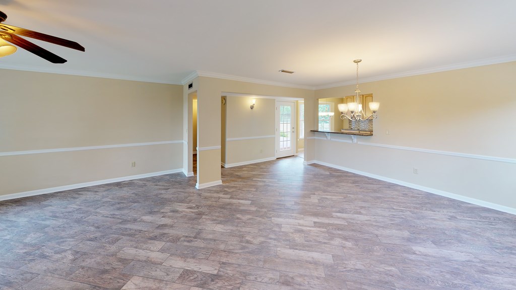 526 West Grey Hodges Road Dothan, AL 36303 - Photo 4 of 23