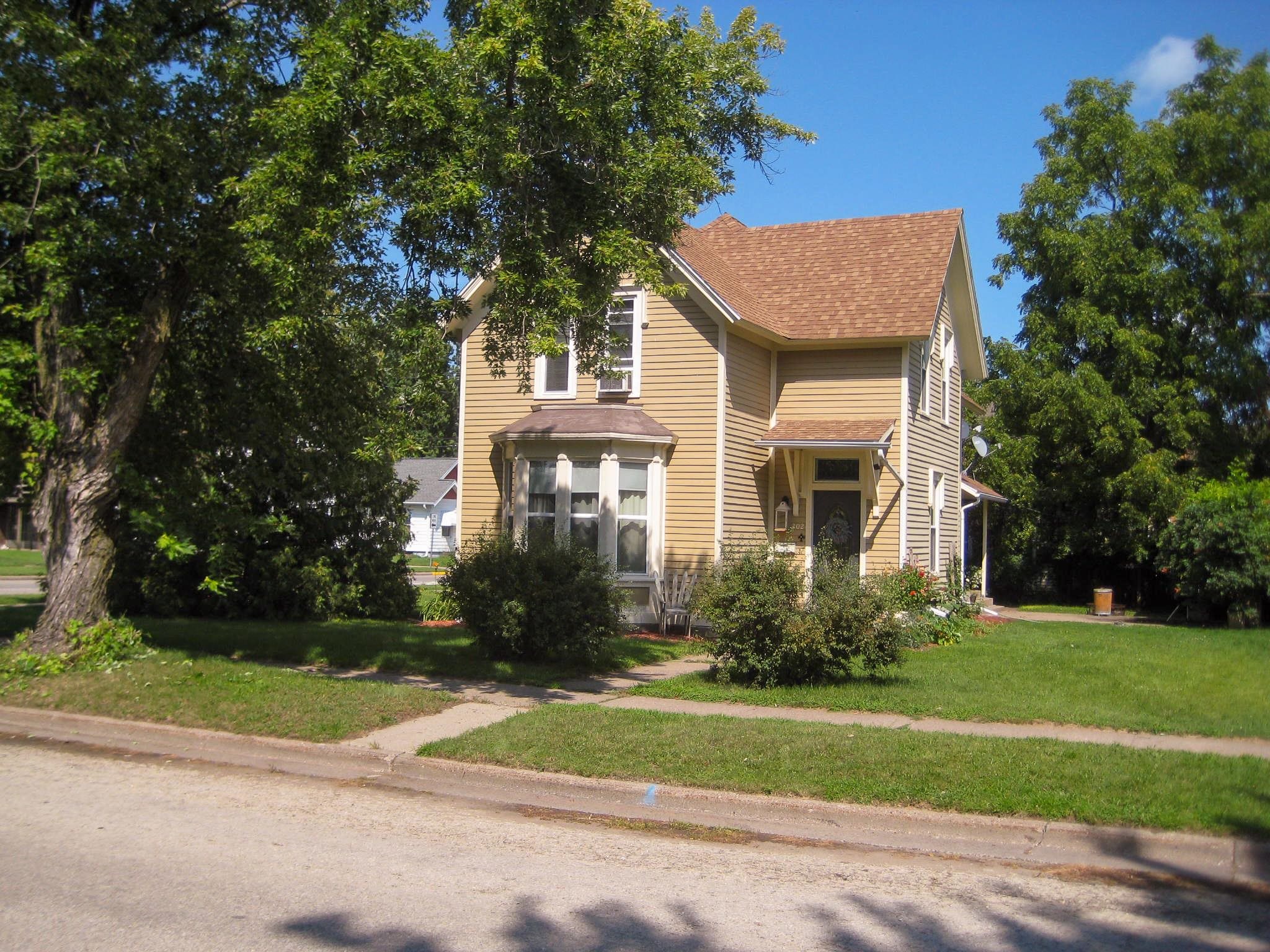 202 South Wacouta Avenue Prairie du Chien, WI 53821 - Photo 34 of 36