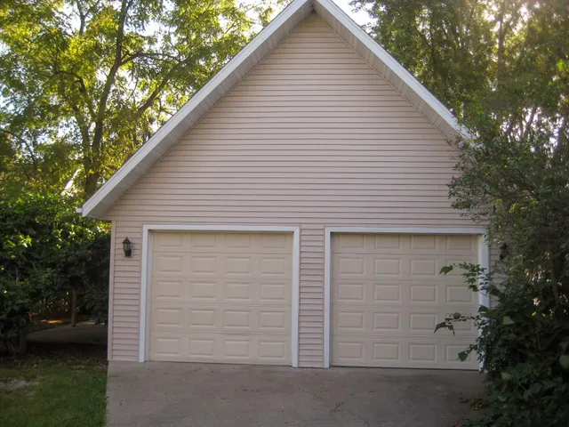 $210,000 | 202 South Wacouta Avenue, Prairie du Chien, WI 53821