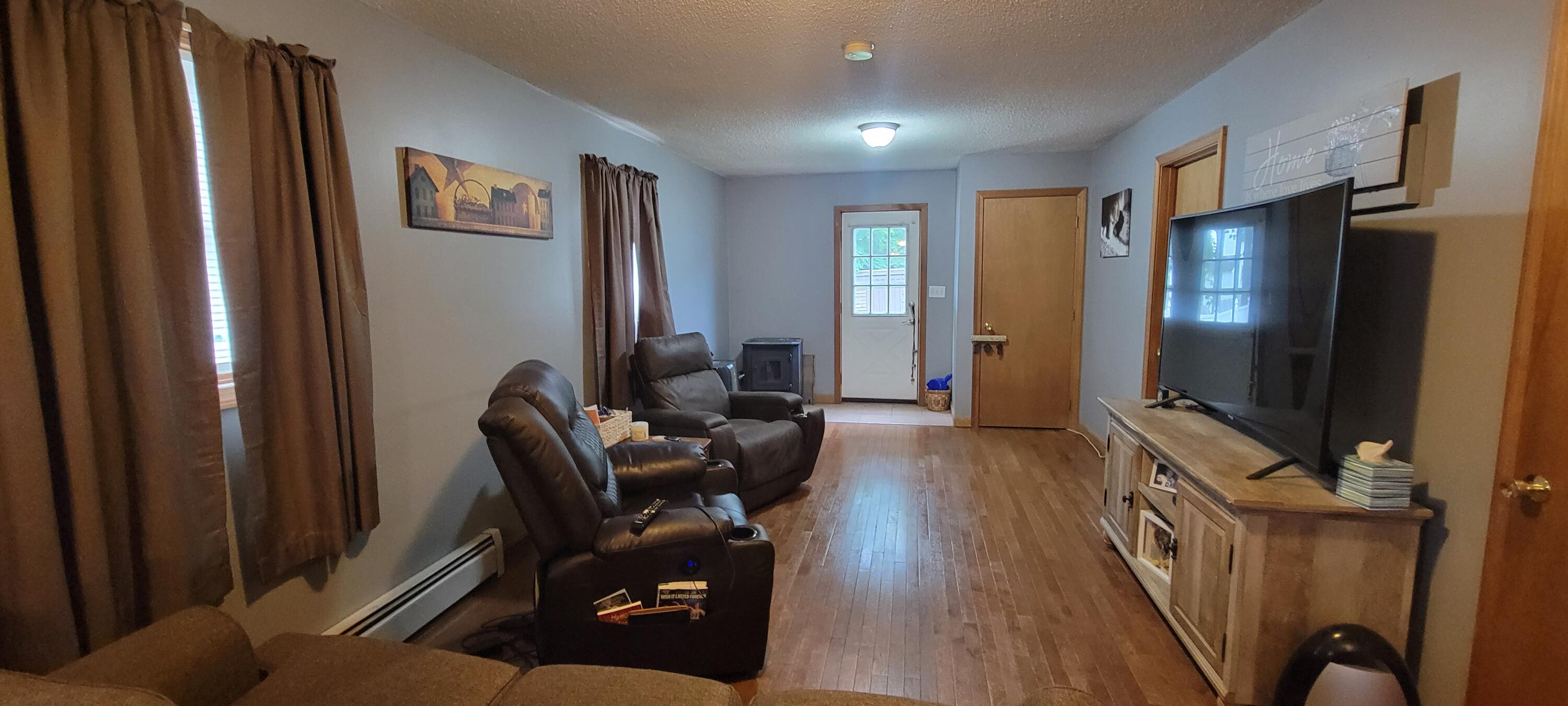 68 Oak Street Waterville, ME 04901 - Photo 6 of 18 06. Living Room