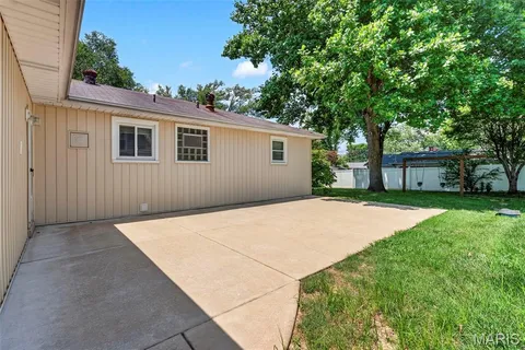 $259,900 | 1011 Hawthorn Avenue, St. Charles, MO 63301