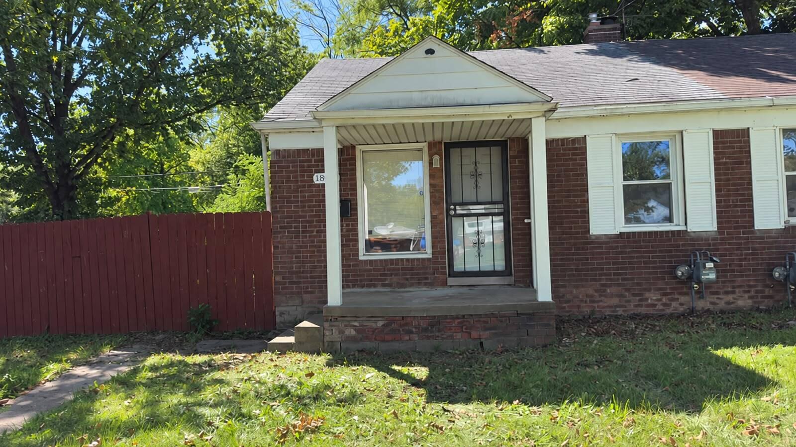 18942 Moross Road Detroit, MI 48224 - Photo 1 of 15 Front View