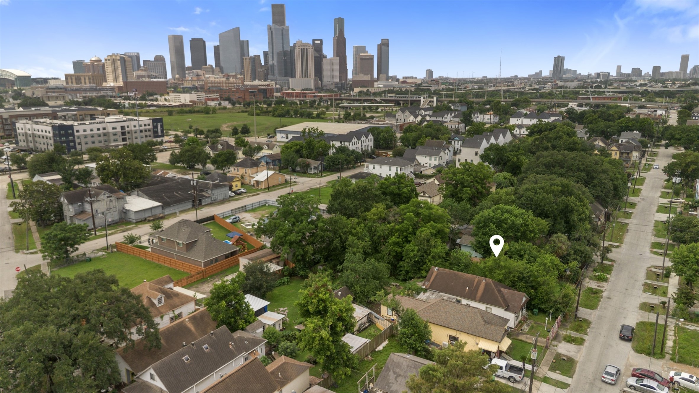 1612 Common Street Houston, TX 77009 - Photo 5 of 21