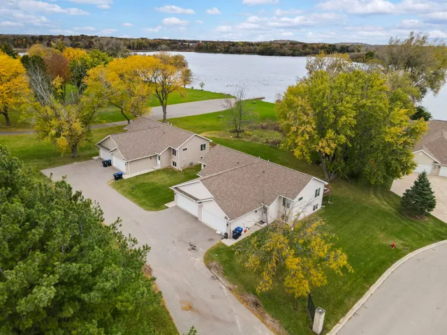 $374,900 | 930 Waters Edge Court, Marshall, WI 53559