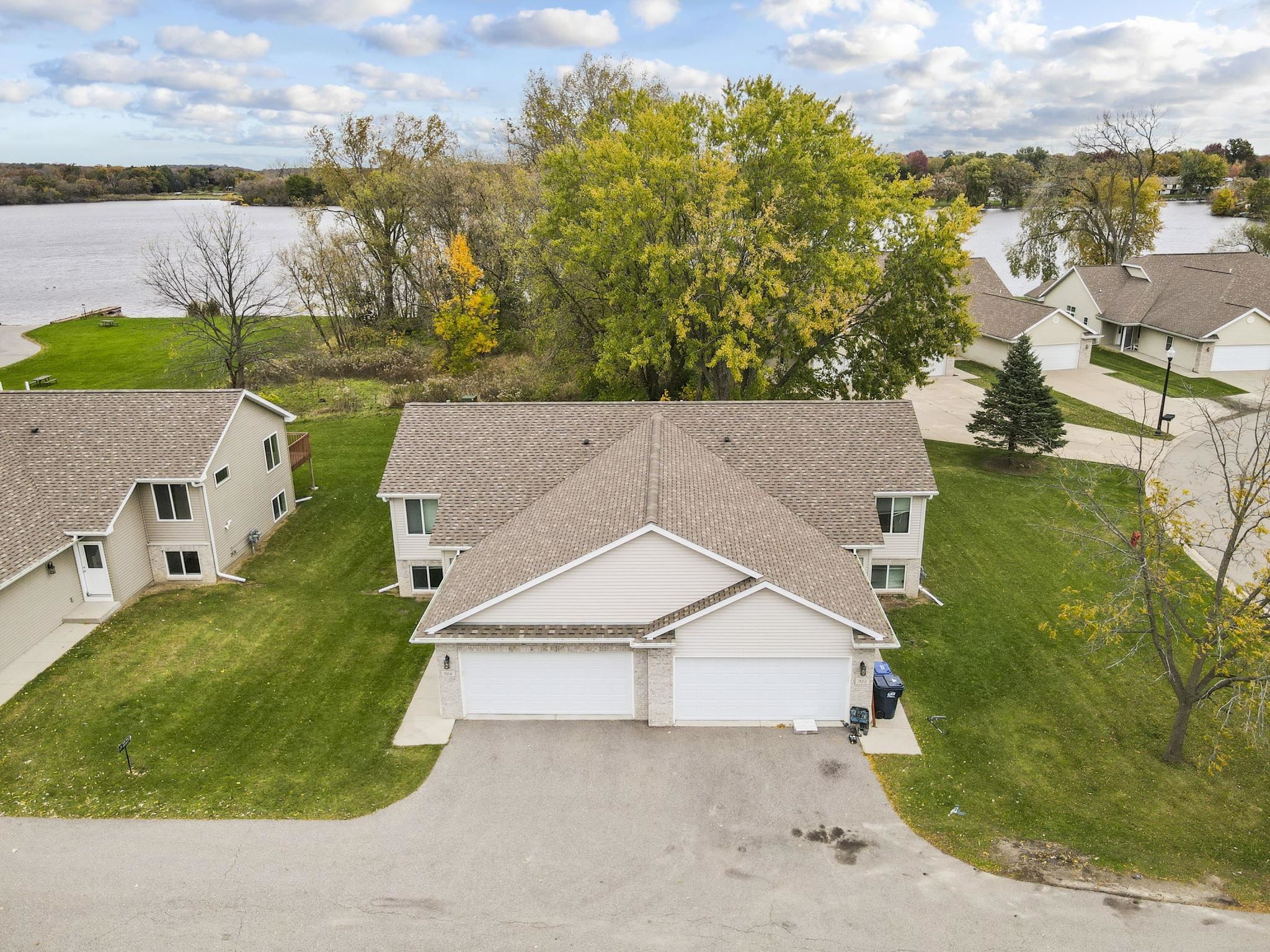 930 Waters Edge Court Marshall, WI 53559 - Photo 6 of 53