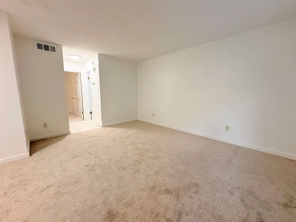 $1,050 | 1530 Live Oak Drive, Unit B3, Tallahassee, FL 32301