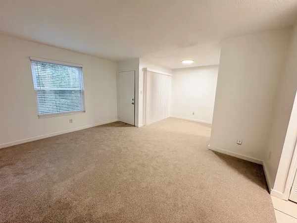 $1,050 | 1530 Live Oak Drive, Unit B3, Tallahassee, FL 32301