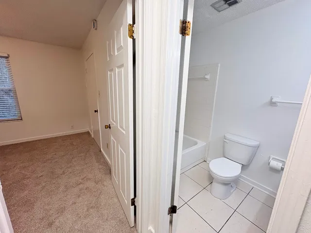 $1,050 | 1530 Live Oak Drive, Unit B3, Tallahassee, FL 32301