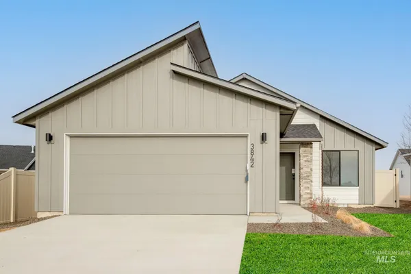 $394,990 | 7095 East Shields Drive, Nampa, ID 83687