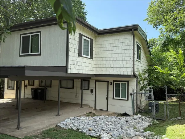$1,380 | 5301 Lovell Avenue, Unit 5303, Fort Worth, TX 76107