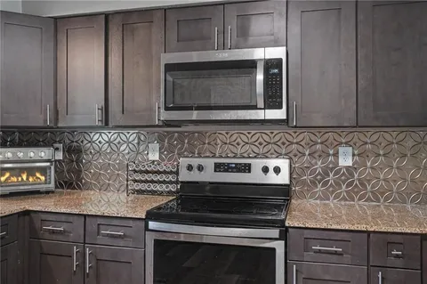 $256,500 | 218 Cedarlane Drive, Wellsville, KS 66092