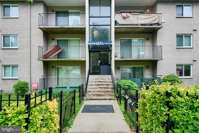 $1,300 | 625 A Chesapeake Street Southeast, Unit 101, Washington, DC 20032