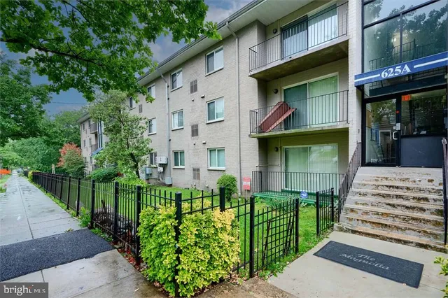 $1,300 | 625 A Chesapeake Street Southeast, Unit 101, Washington, DC 20032