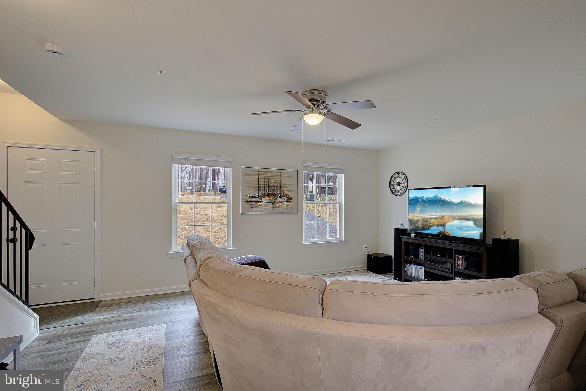 11532 Ropeknot Road Lusby, MD 20657 - Photo 7 of 32 living room