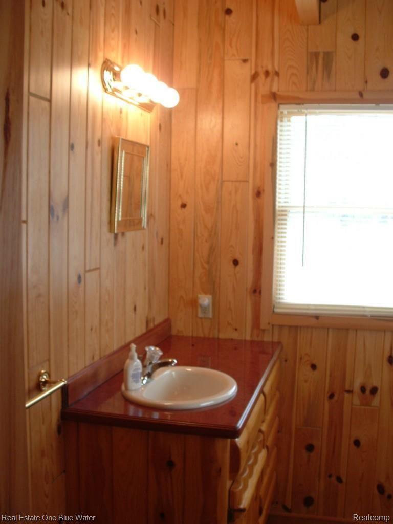 8790 State Road Fort Gratiot, MI 48059 - Photo 12 of 23 DSCF1405.jpg