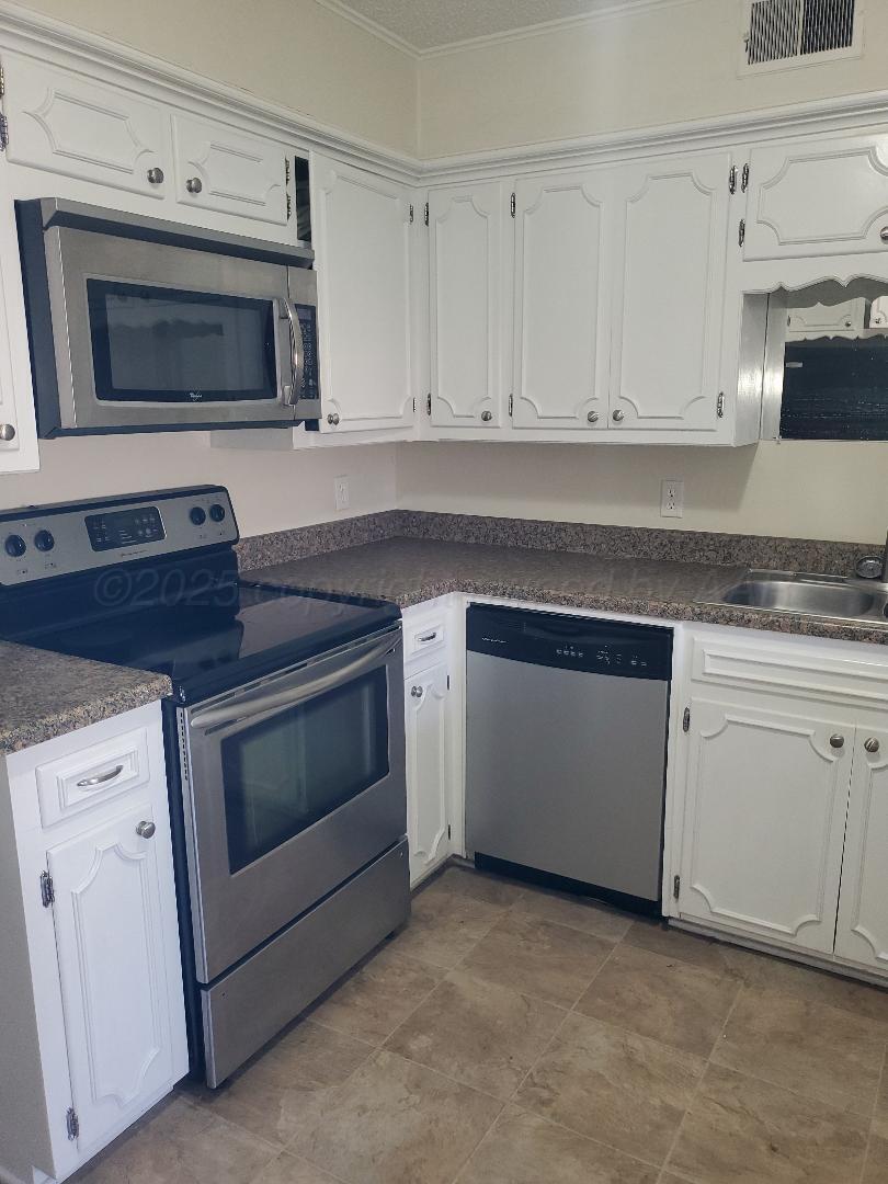 4209 B Tulia Drive Amarillo, TX 79109 - Photo 15 of 25 kitchen