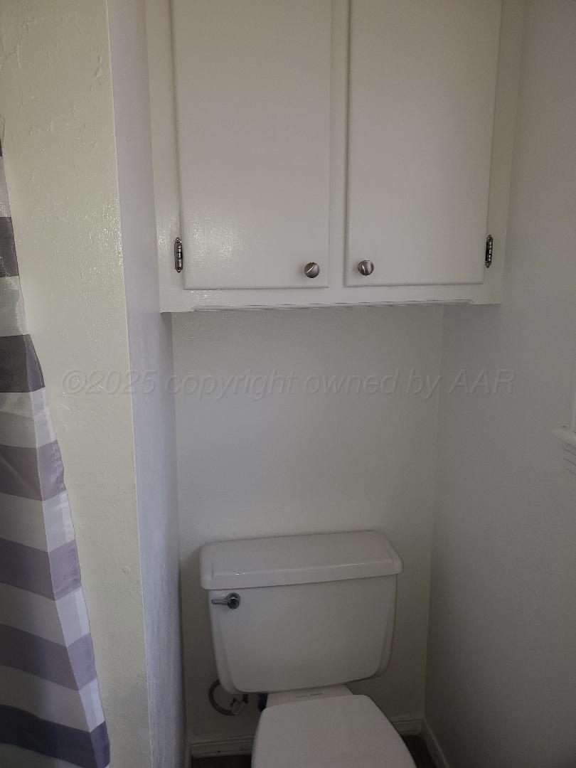 4209 B Tulia Drive Amarillo, TX 79109 - Photo 24 of 25 2nd bath