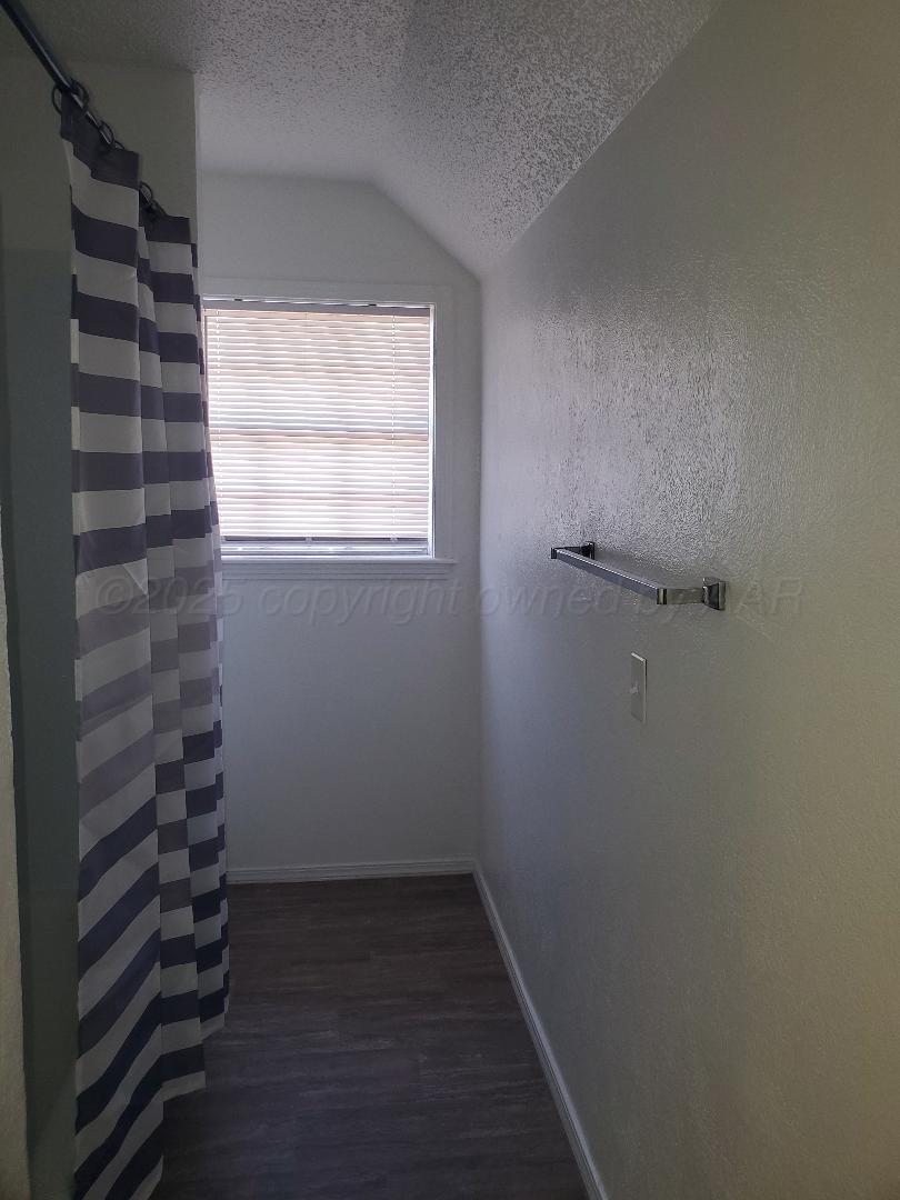 4209 B Tulia Drive Amarillo, TX 79109 - Photo 25 of 25 2nd bath