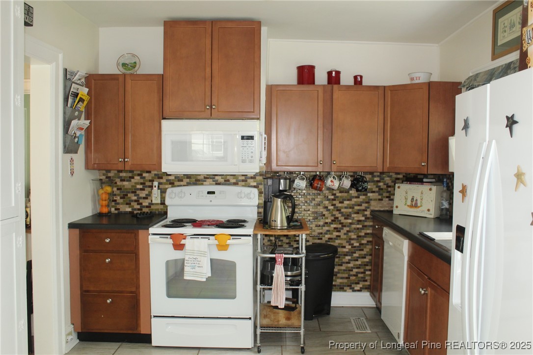 4903 Lemon Springs Road Sanford, NC 27332 - Photo 6 of 25 Gallery Image 6