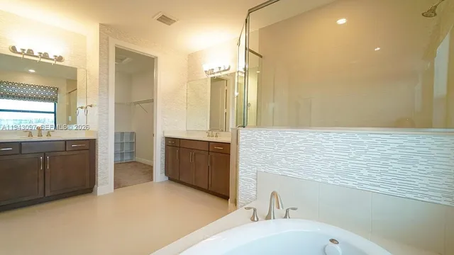 $1,440,000 | 8725 Parkland Bay Drive, Parkland, FL 33076