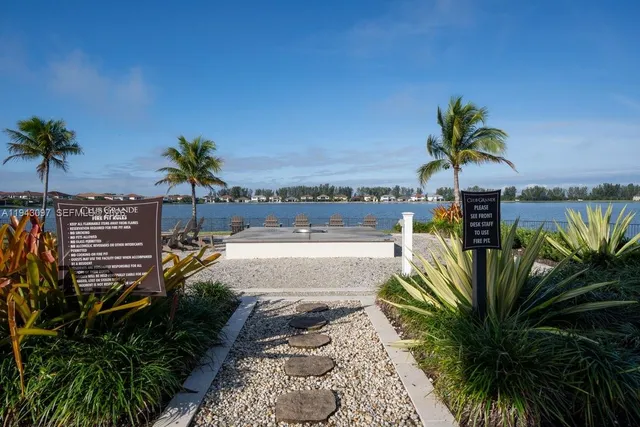 $1,440,000 | 8725 Parkland Bay Drive, Parkland, FL 33076