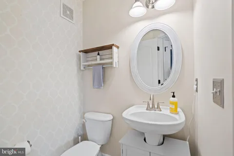 $399,000 | 13526 Waterford Hills Boulevard, Germantown, MD 20874