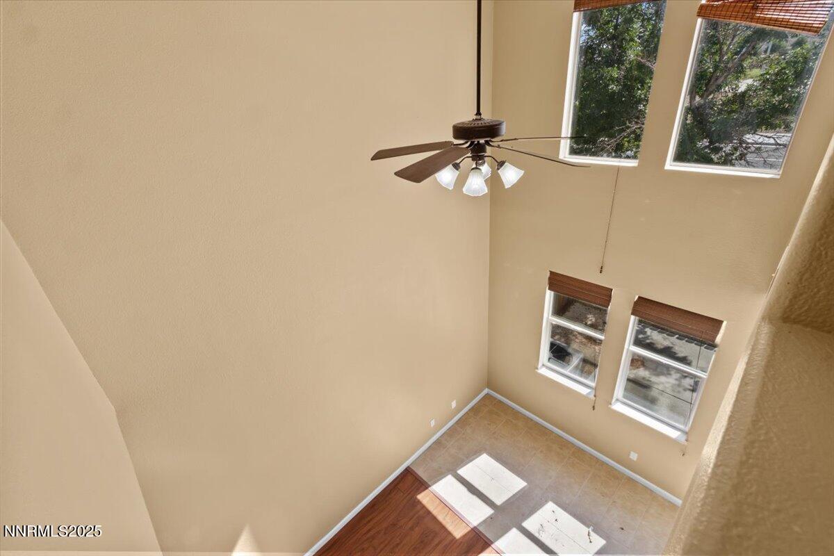 9266 Lone Wolf Circle Reno, NV 89506 - Photo 11 of 28 23-IMG_2215