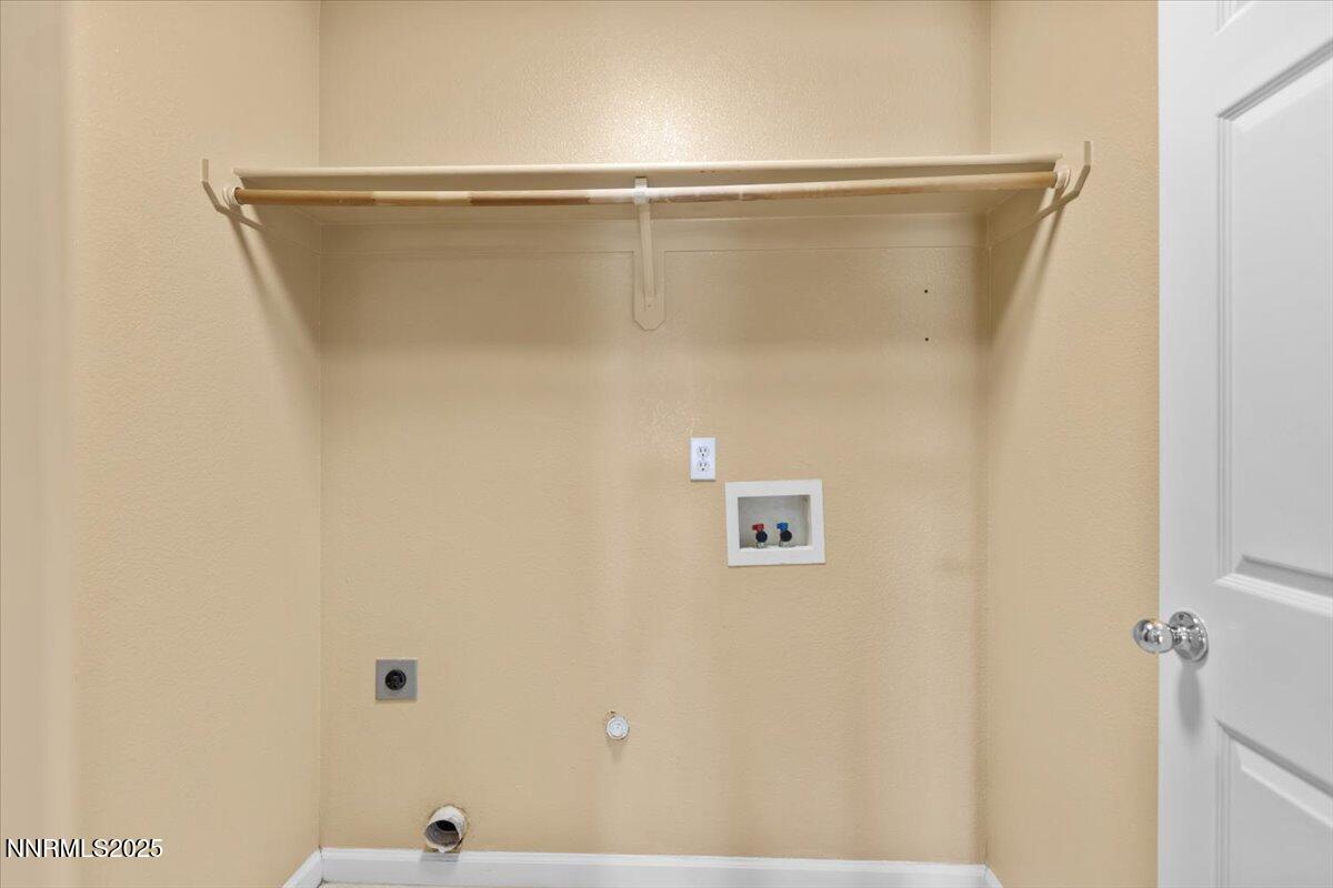 9266 Lone Wolf Circle Reno, NV 89506 - Photo 19 of 28 16-IMG_2194