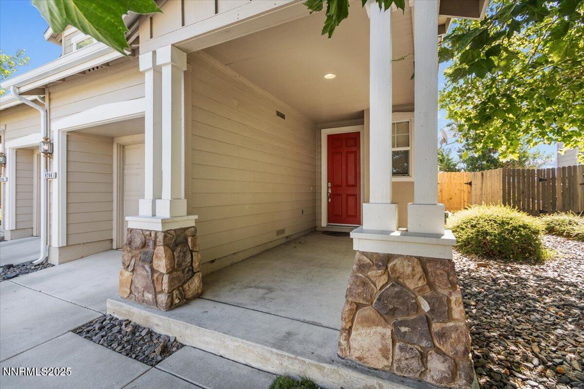 9266 Lone Wolf Circle Reno, NV 89506 - Photo 2 of 28 26-IMG_2222