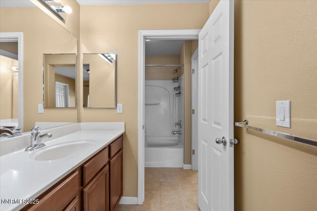 9266 Lone Wolf Circle Reno, NV 89506 - Photo 21 of 28 19-IMG_2203
