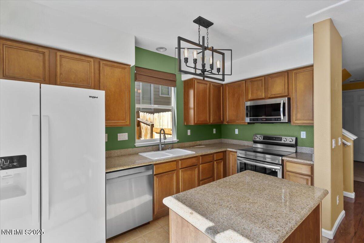 9266 Lone Wolf Circle Reno, NV 89506 - Photo 10 of 28 07-IMG_2167