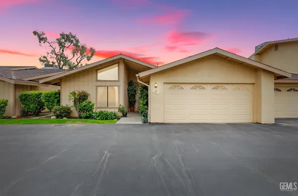 $215,000 | Undisclosed Address, Bakersfield, CA 93308