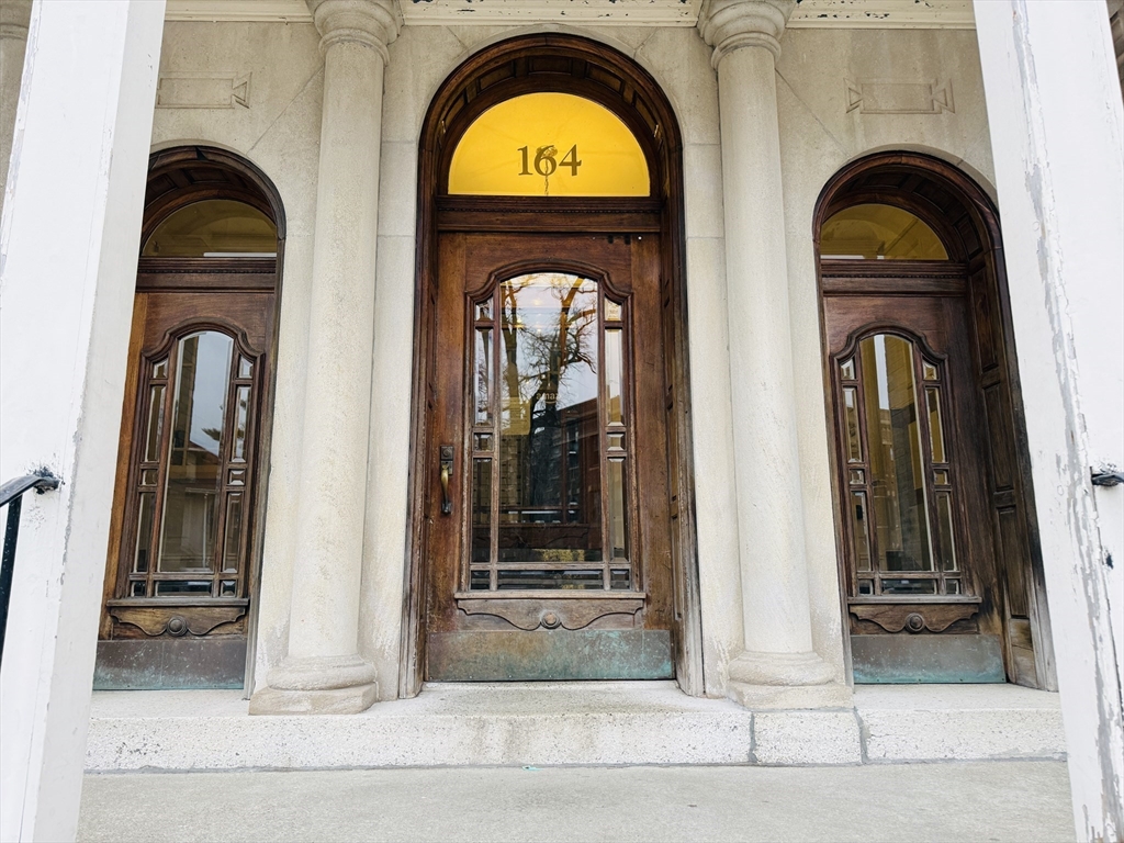 164 Strathmore Road, Unit 4 Boston, MA 02135 - Photo 24 of 31 Gallery Image 24