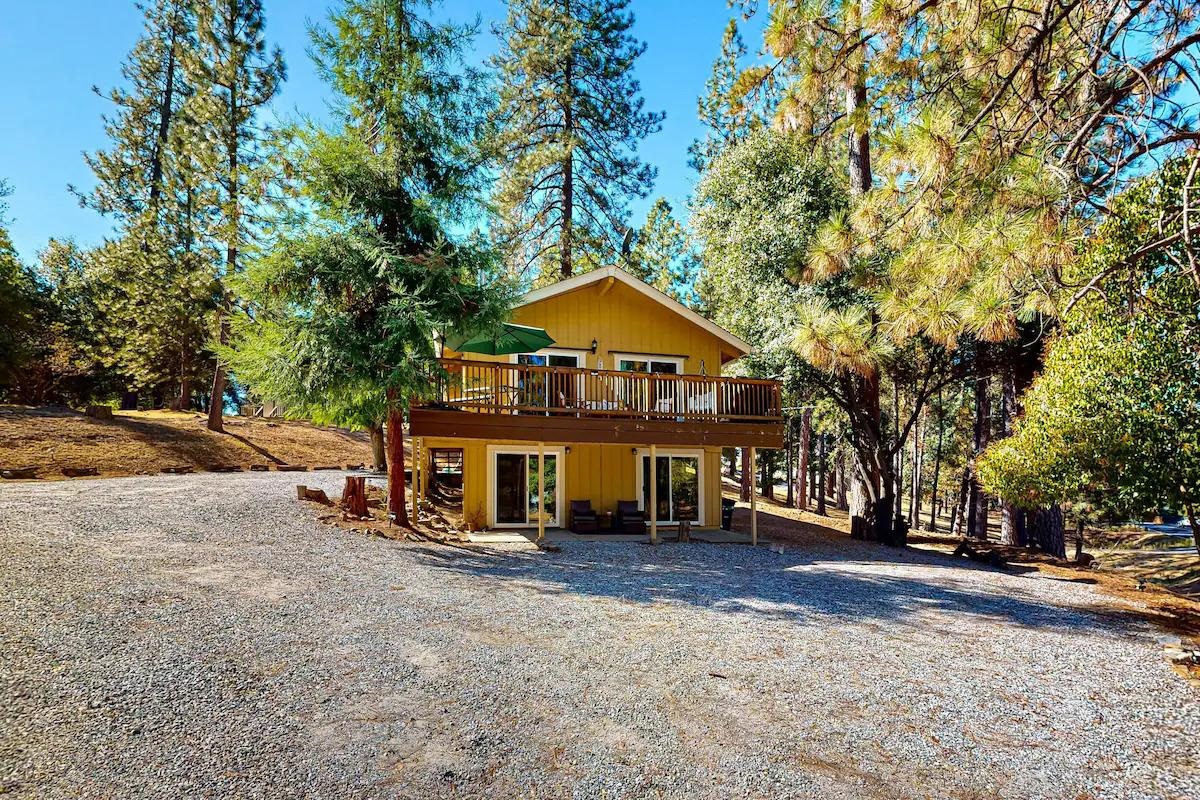 19385 Ferretti Road Groveland, CA 95321 - Photo 21 of 47 Patio area and a wooden deck