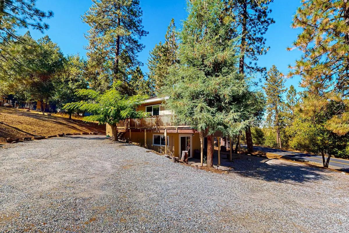 19385 Ferretti Road Groveland, CA 95321 - Photo 22 of 47 View of front of home with a deck