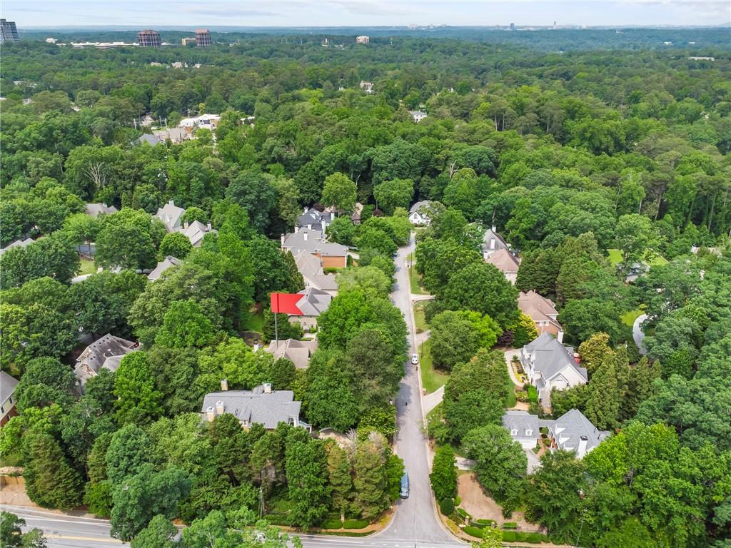 885 Carlton Ridge Northeast Atlanta, GA 30342 - Photo 3 of 100