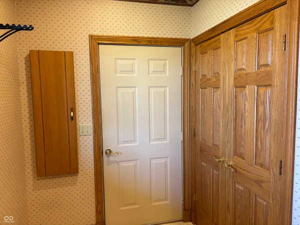 $865,000 | 3516 West 900 South, Milroy, IN 46156