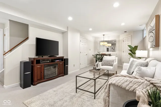 $525,000 | 5506 North Illinois Street, Indianapolis, IN 46208