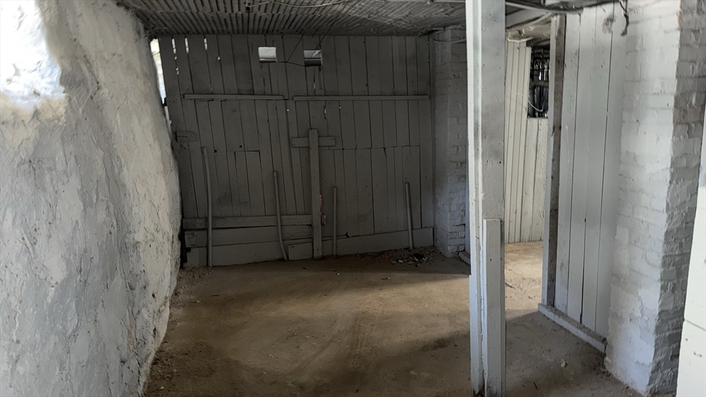 529 Warren Street Fall River, MA 02721 - Photo 35 of 42